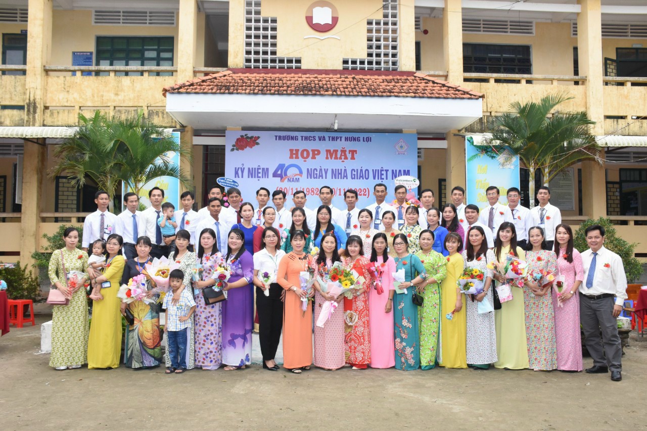 Họp mặt kỷ niệm Ngày Nhà giáo Việt Nam 20-11