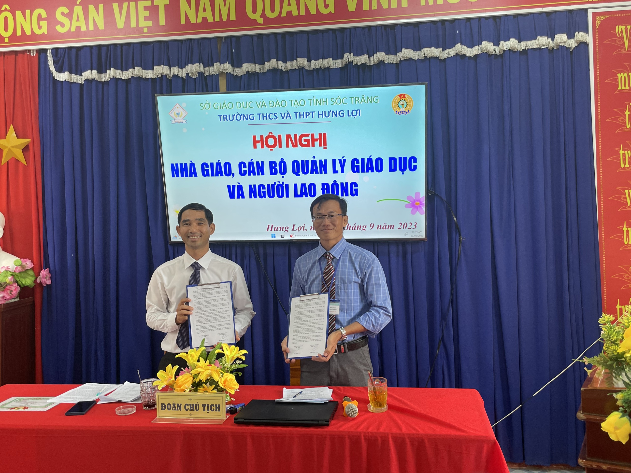 Hội nghị Nhà giáo, cán bộ quản lý giáo dục và người lao động năm học 2023 - 2024